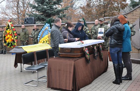 В Полтаве простились с погибшими героями АТО. Фоторепортаж