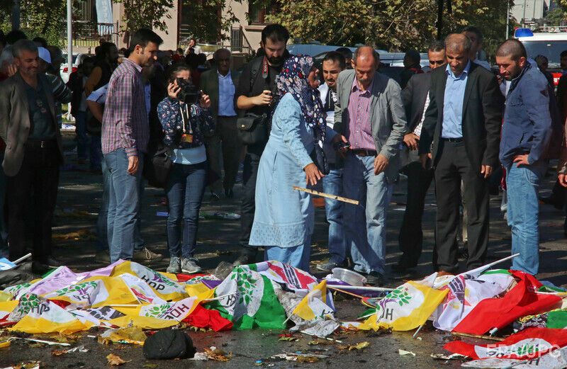 Теракт в Анкаре, 30 погибших во время профсоюзного митинга. Фоторепортаж