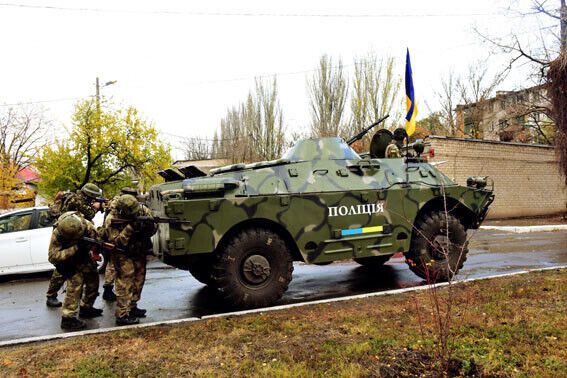 В Мариупольском гарнизоне полиции прошла проверка боеготовности. Фоторепортаж