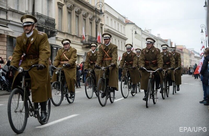 В Варшаве проходит марш по случаю Дня Независимости Польши. Фоторепортаж