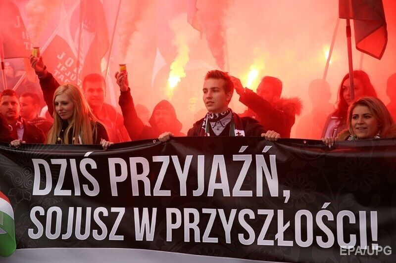 В Варшаве проходит марш по случаю Дня Независимости Польши. Фоторепортаж