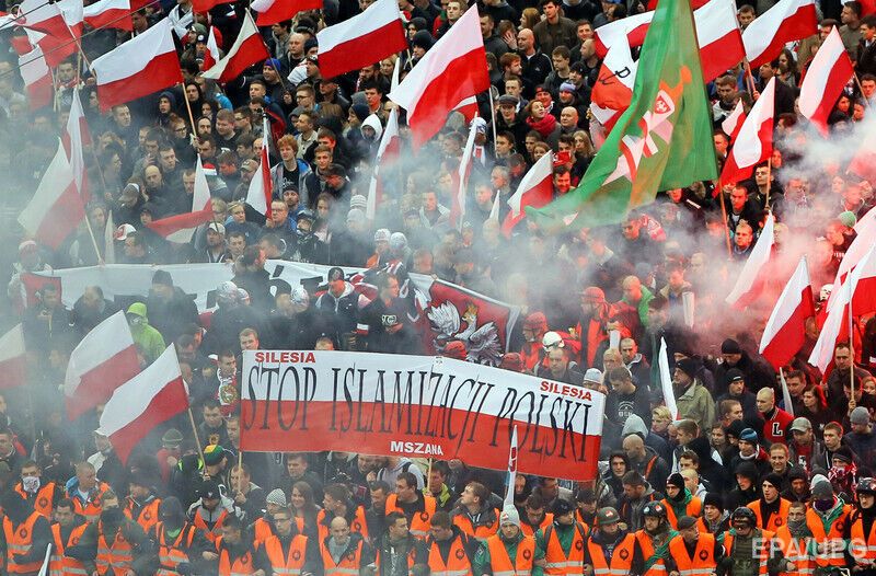 В Варшаве проходит марш по случаю Дня Независимости Польши. Фоторепортаж