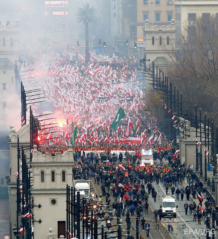 В Варшаве проходит марш по случаю Дня Независимости Польши. Фоторепортаж