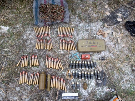 В Артемовске полиция обнаружила склад боеприпасов в гараже