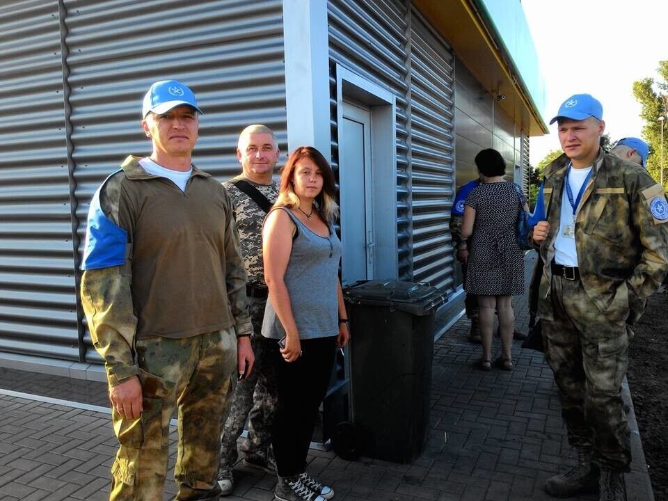 Советник замминистра обороны Будик: Из плена боевиков освободили трех заложников. Фоторепортаж