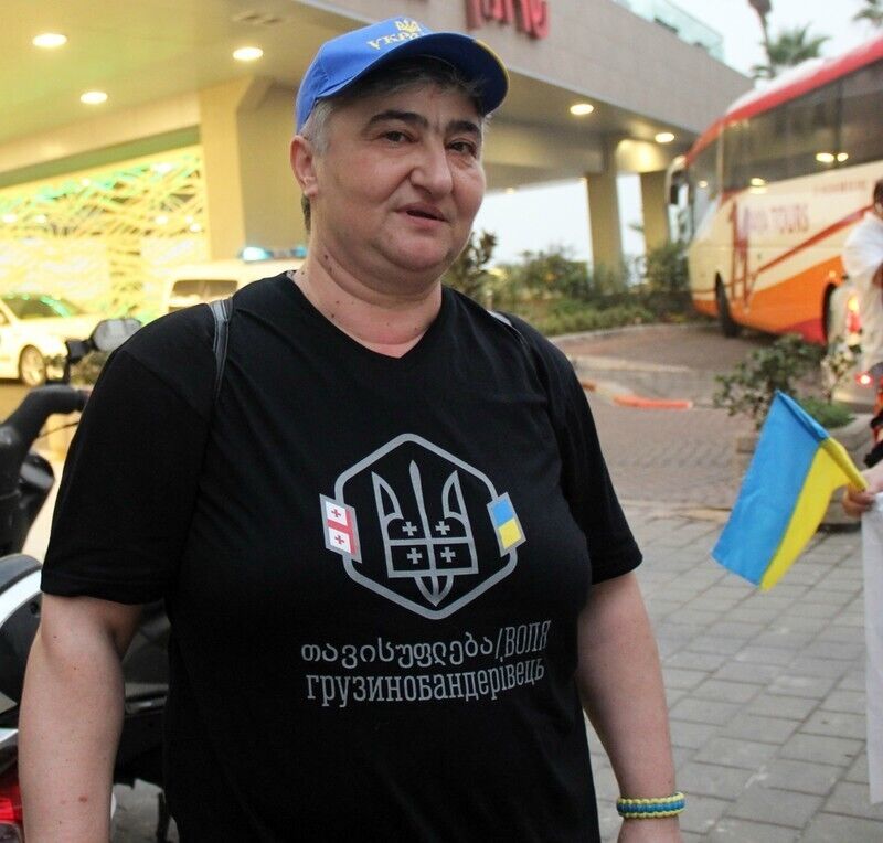 Возле посольства РФ в Тель-Авиве прошел митинг в поддержку украинских политзаключенных в России. Фоторепортаж