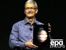 Глава компании Apple Тим Кук представил новый iPad. Фото: EPA/UPG