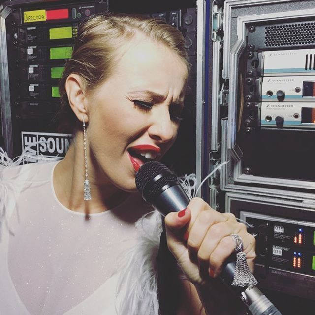 Собчак окунулась в светскую жизнь после рождения сына