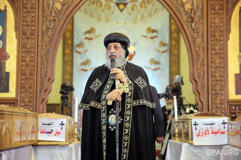 Похороны жертв теракта в коптском соборе Каира прошли на государственном уровне. Фоторепортаж