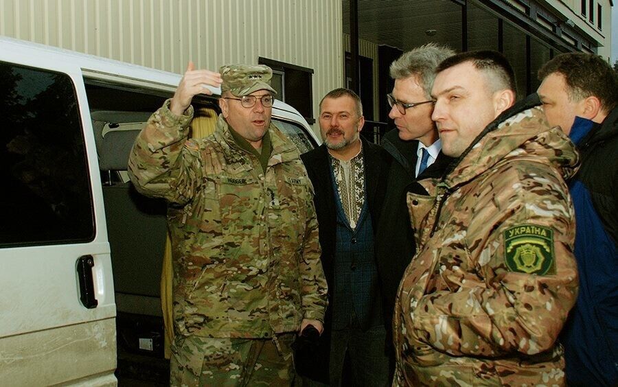 Командующий армией США в Европе и посол США в Украине посетили полк ''Днепр-1''. Фоторепортаж