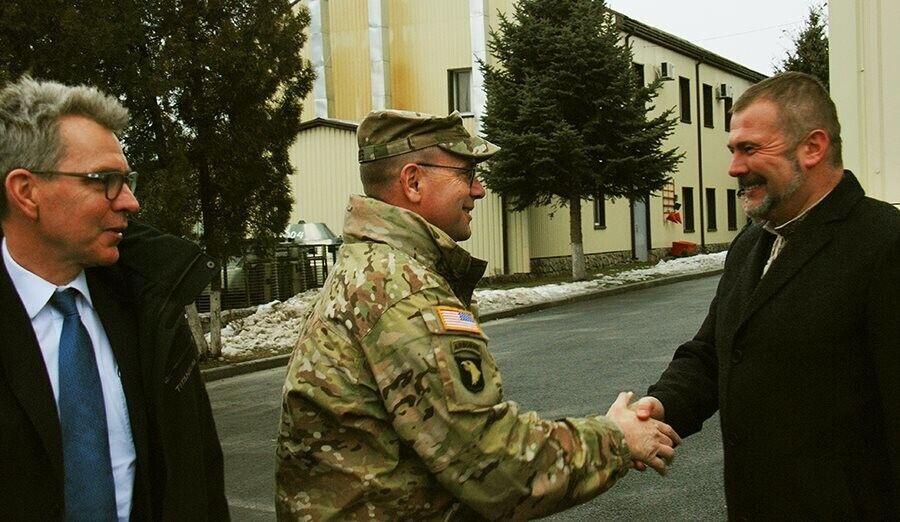 Командующий армией США в Европе и посол США в Украине посетили полк ''Днепр-1''. Фоторепортаж