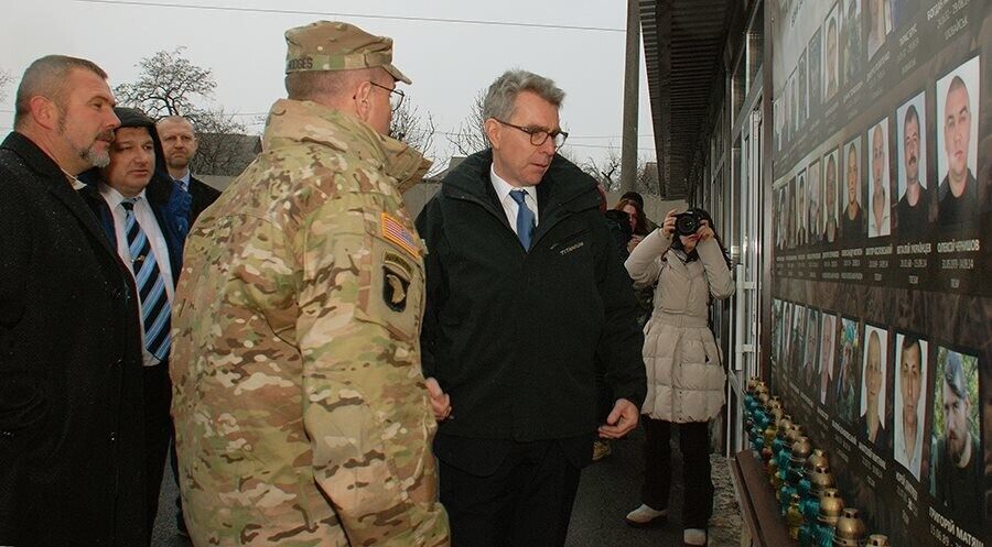 Командующий армией США в Европе и посол США в Украине посетили полк ''Днепр-1''. Фоторепортаж