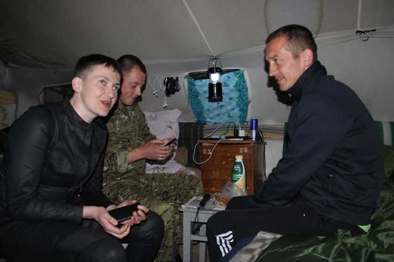 Савченко побывала в зоне АТО. Фоторепортаж