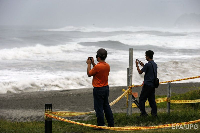 Тайвань готовится к мощному тайфуну. Фоторепортаж