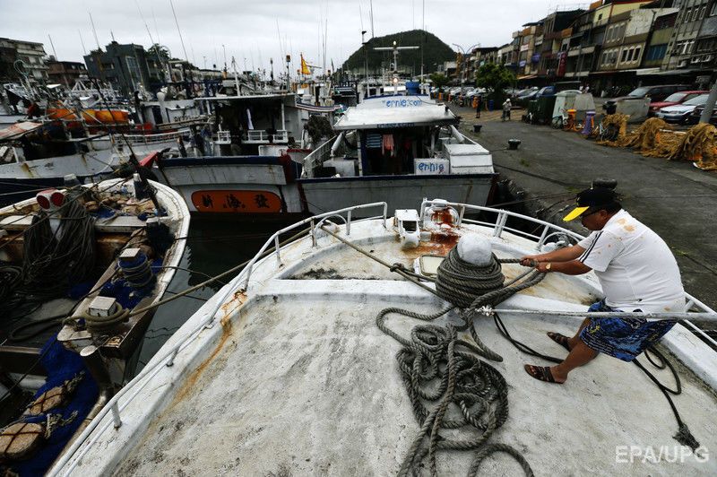 Тайвань готовится к мощному тайфуну. Фоторепортаж