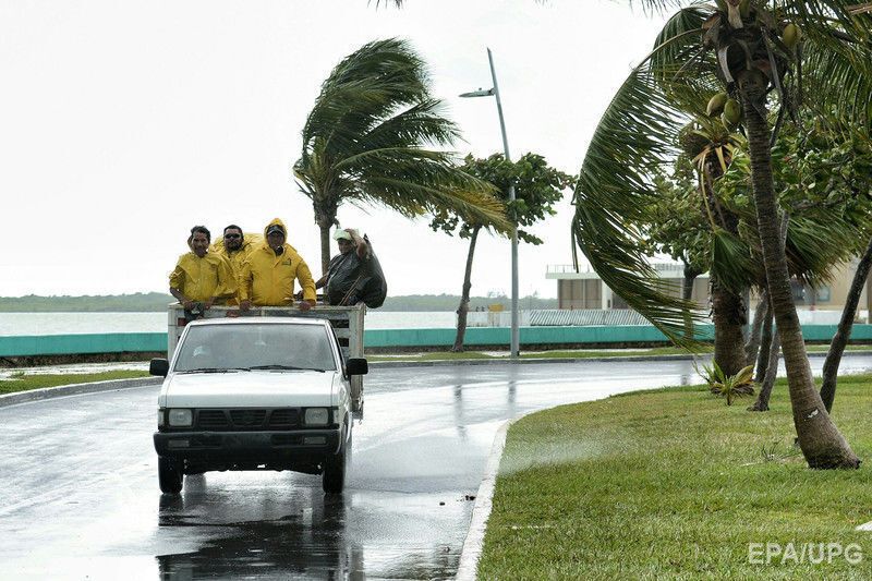 В Мексике жертвами шторма ''Эрл'' стали 39 человек. Фоторепортаж
