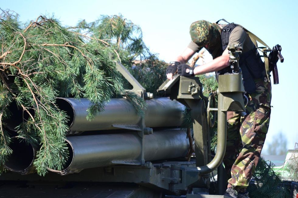 Украинские артиллеристы в зоне АТО тренировались управлять реактивными системами залпового огня. Фоторепортаж