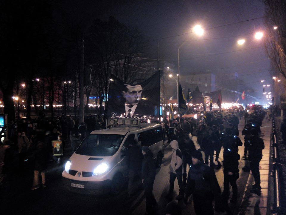 В Киеве националисты провели факельное шествие в честь дня рождения Бандеры. Фоторепортаж