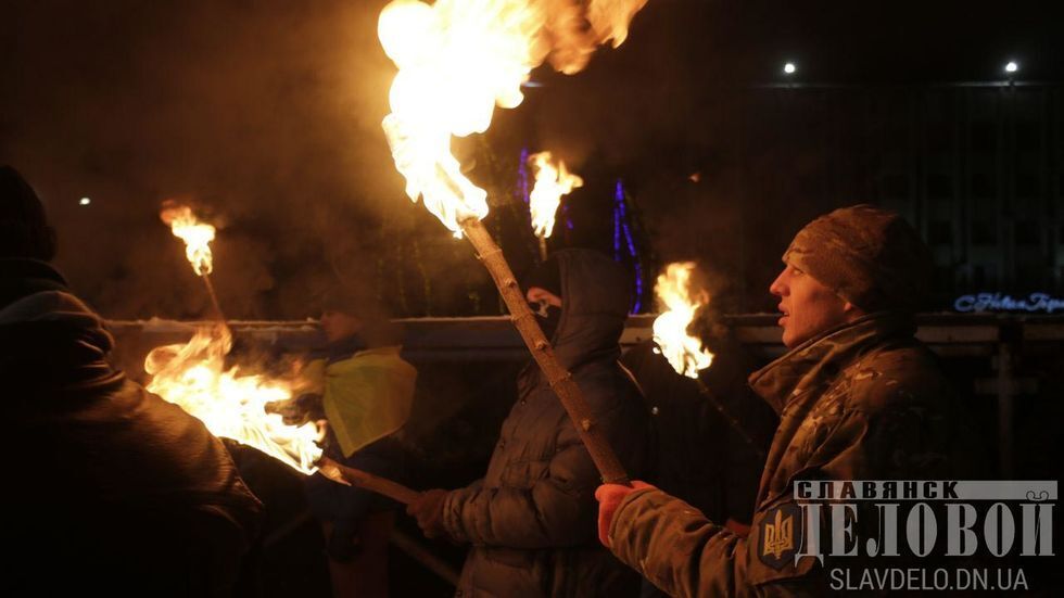 В Донецкой области состоялось факельное шествие в честь Бандеры. Фоторепортаж