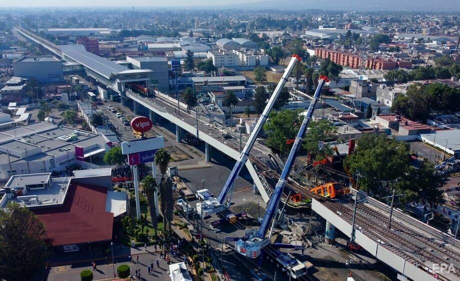 В Мехико под поездом метро обрушился мост. Число погибших выросло до 25, пострадавших – 80. Фоторепортаж