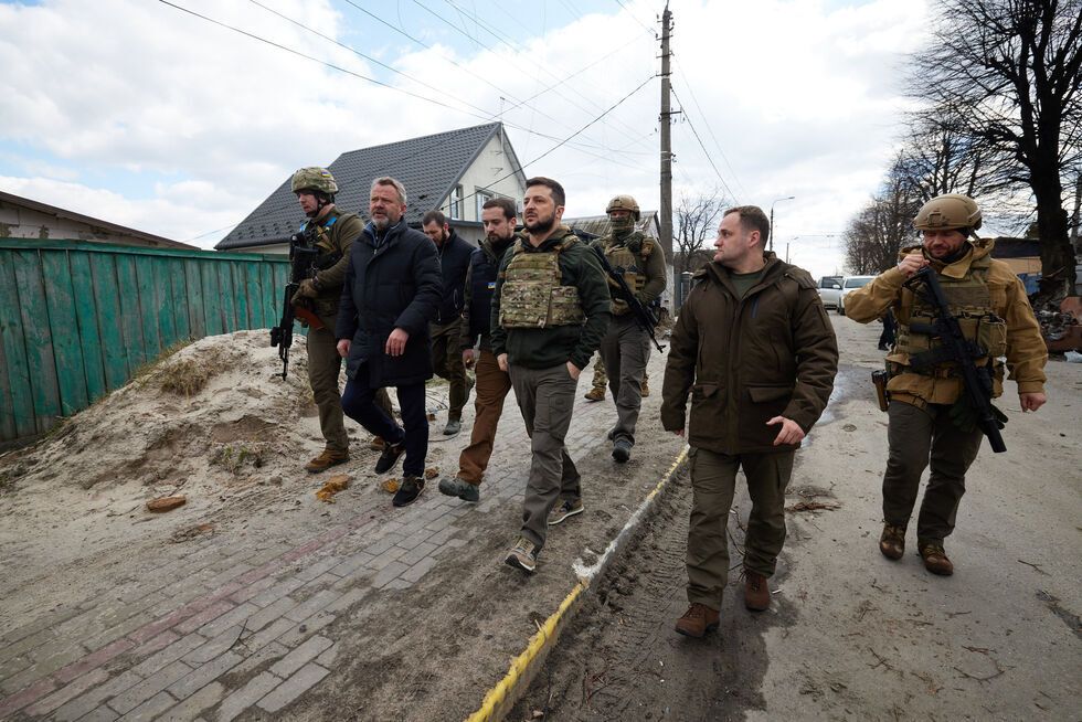 Зеленский посетил освобожденную от российских оккупантов Бучу. Фоторепортаж