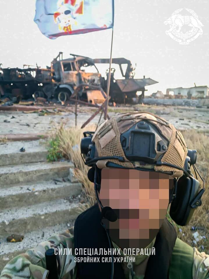 Українські військові показали, який вигляд має звільнений від окупантів Зміїний, і розповіли деталі нічної операції