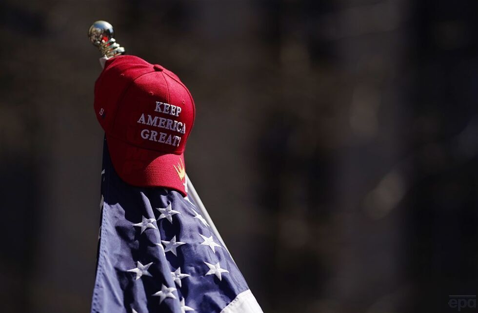 Трамп стал первым президентом США, которому предъявили уголовное обвинение. Фоторепортаж