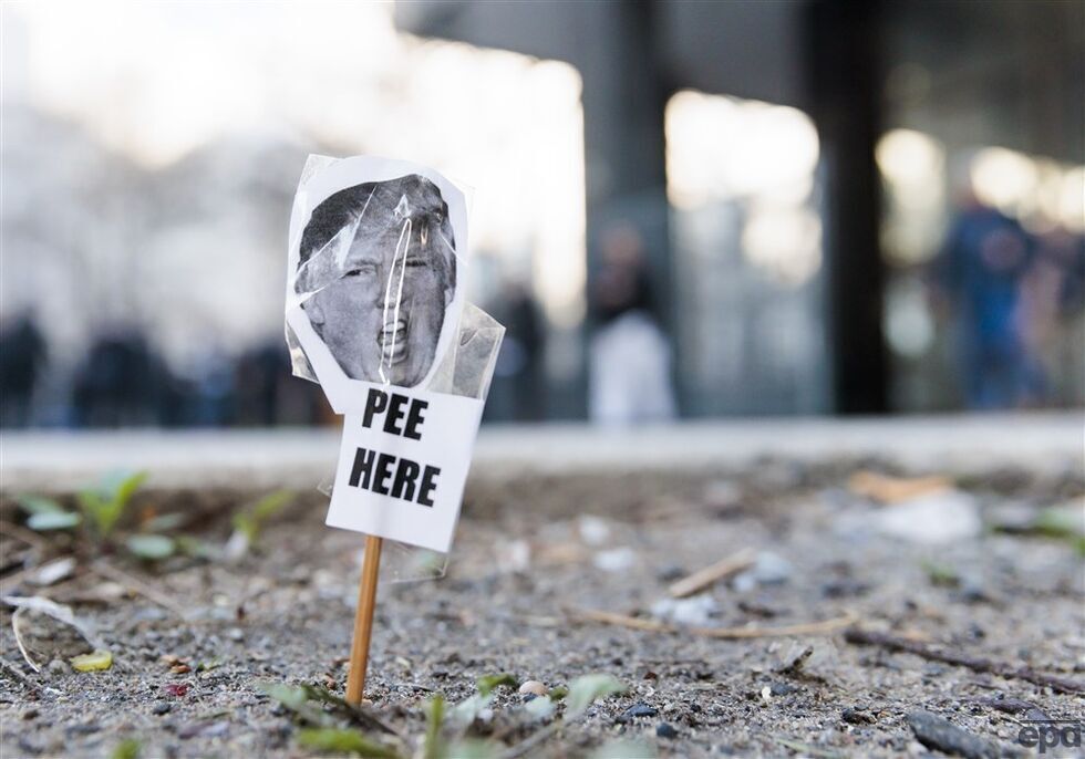 Трамп стал первым президентом США, которому предъявили уголовное обвинение. Фоторепортаж