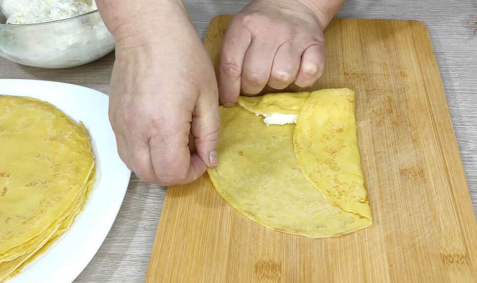 Это лучший рецепт блинов для любой начинки. Секрет эластичности – в этом ингредиенте