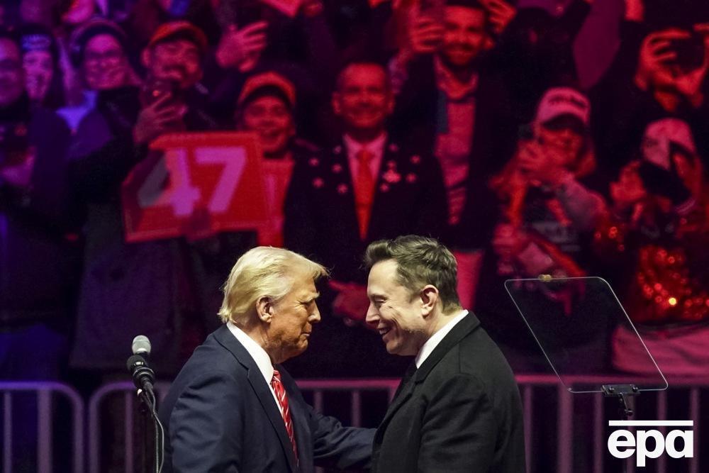 От гения и звезды до сумасшедшего – семь месяцев. Хронология ссоры Трампа с самым богатым человеком мира