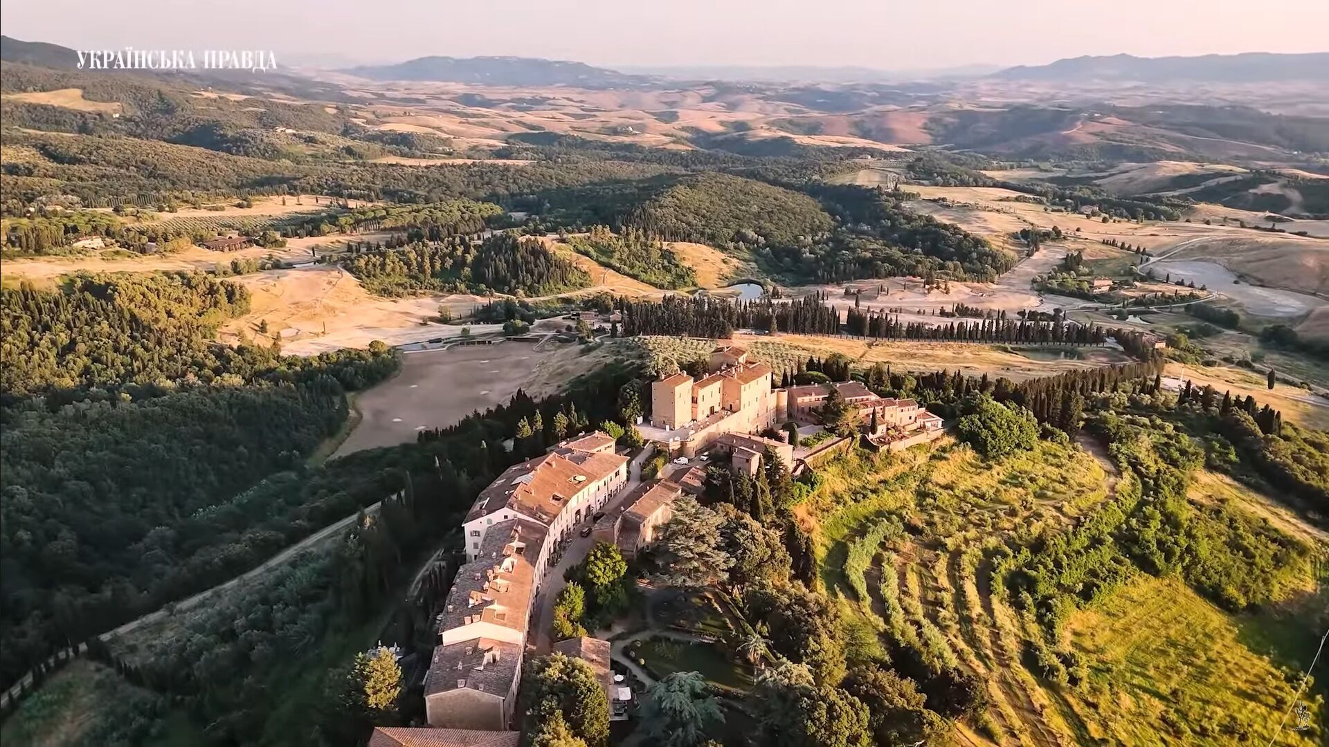 Український ексміністр, якого засудили за рекордний хабар, зіграв доньці в Тоскані ''весілля року'' – ЗМІ