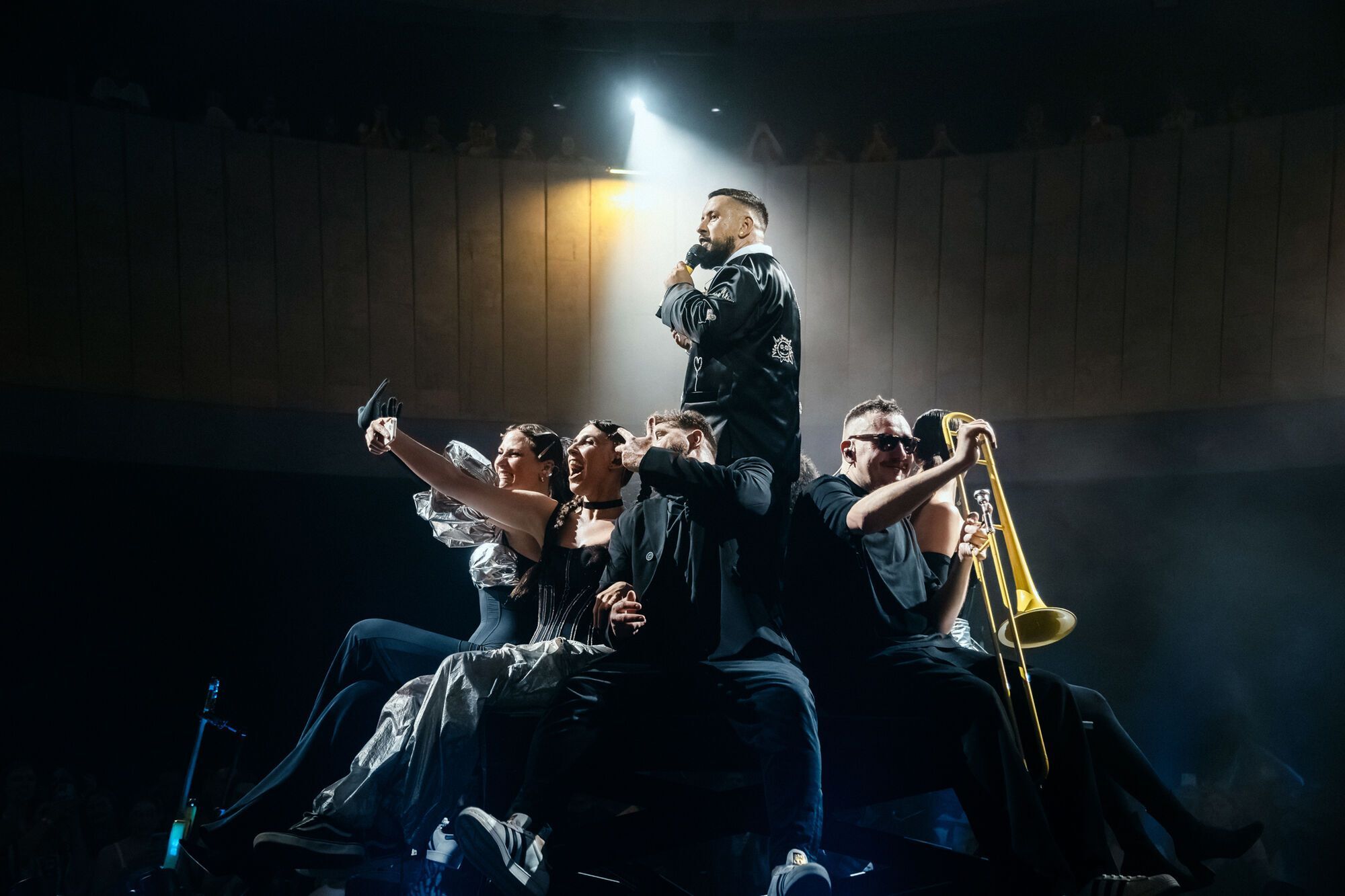 Monatik виступив в Українському домі. 20 найяскравіших фото з концерту