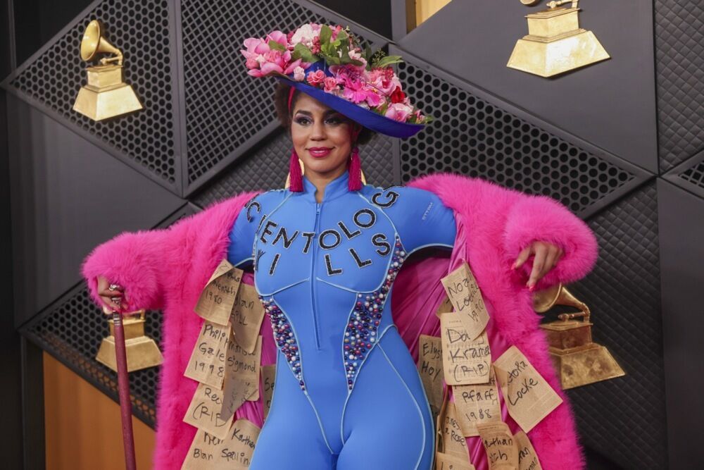 Американская певица и автор песен Джой Вилла