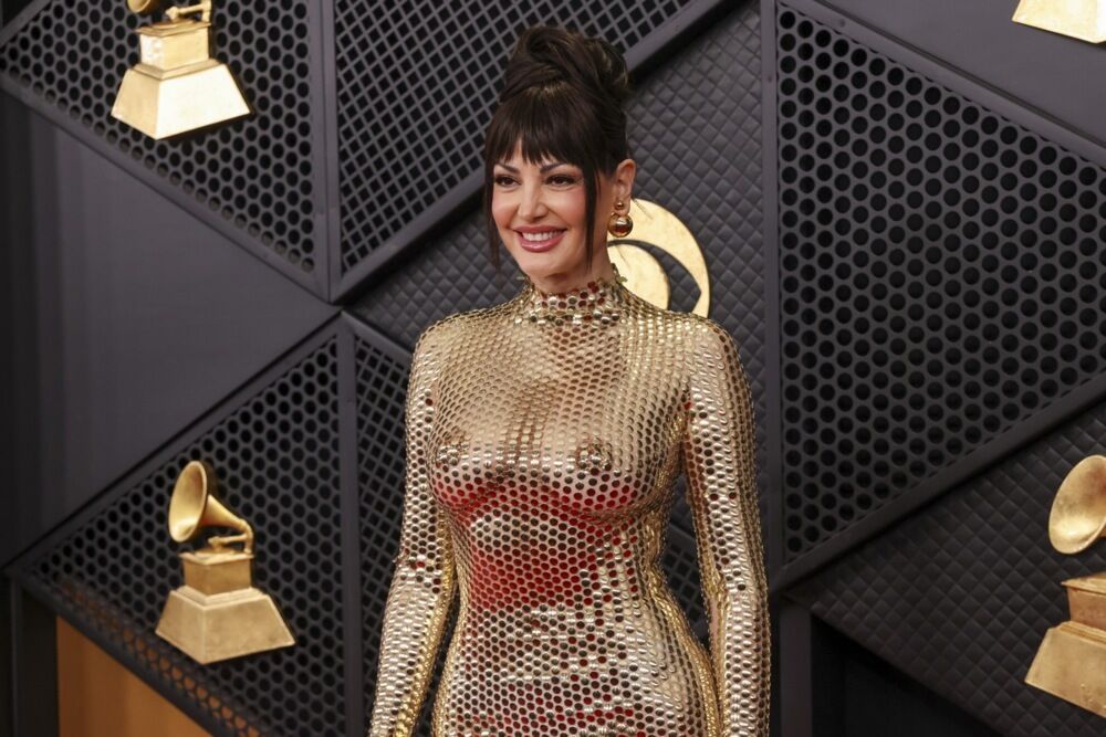 Албанско-американская певица, автор песен и актриса Блеона