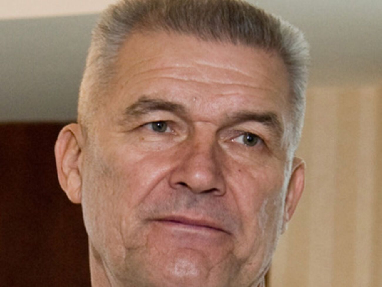 Валерий КУР: Мог ли Кравченко дважды в себя выстрелить? В судебно-медицинской практике подобных случаев много. Часть 5