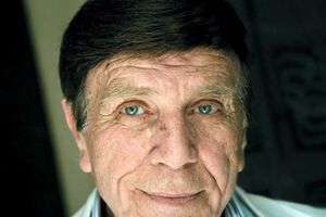 "Каждое интервью, которое записывает Дмитрий Гордон, не просто портрет выдающегося современника, а кусочек смальты, из которых на протяжении многих лет он выкладывает мозаику нашей эпохи"