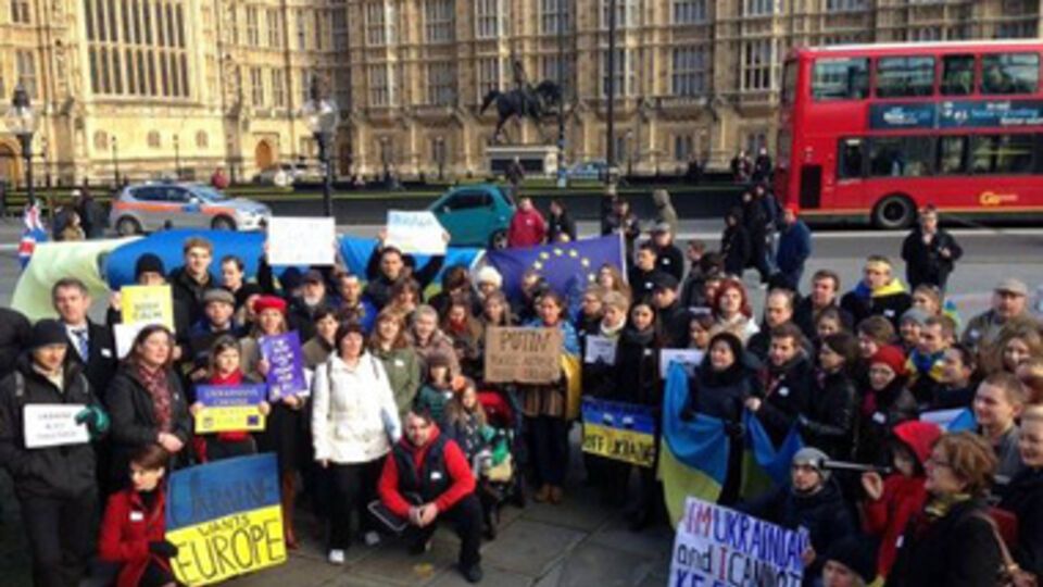 Евромайдан в Англии, Америке и Индии