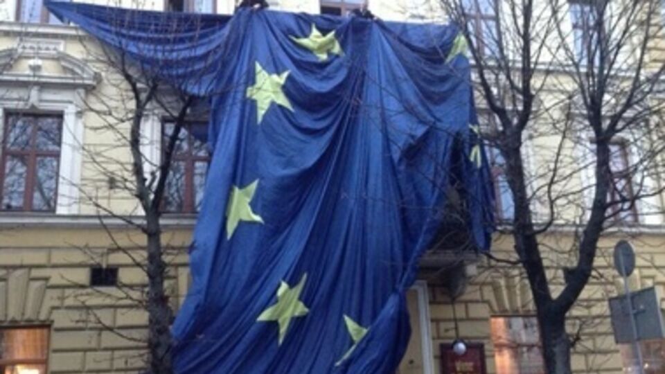 "Киев - мы с тобой" - Евромайдан во Львове. Видео и фоторепортаж