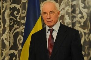 Азаров возлагает надежды на диалог с РФ