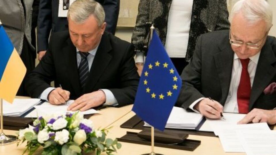 Украина и ЕС парафировали соглашение о совместном авиапространстве