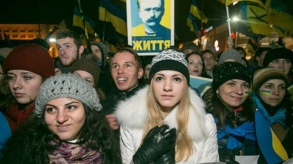 Митинги хотят возобновить в новом году.