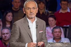 Савик Шустер