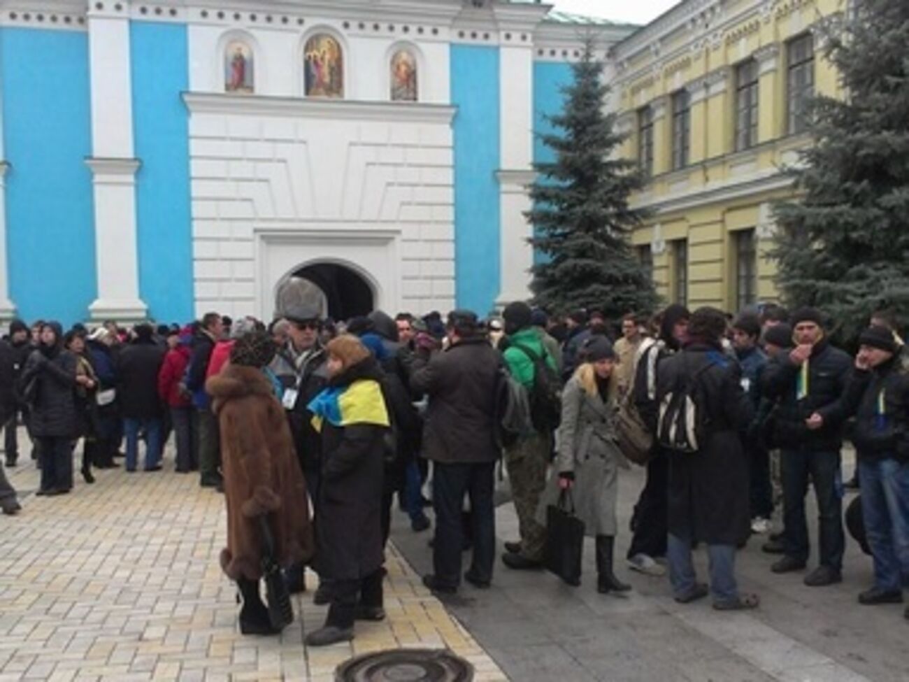 На Михайловской собирается "информационный митинг"