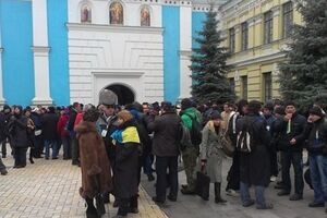 На Михайловской собирается "информационный митинг"