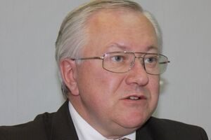 Тарасюк: Януковича ожидает международная изоляция
