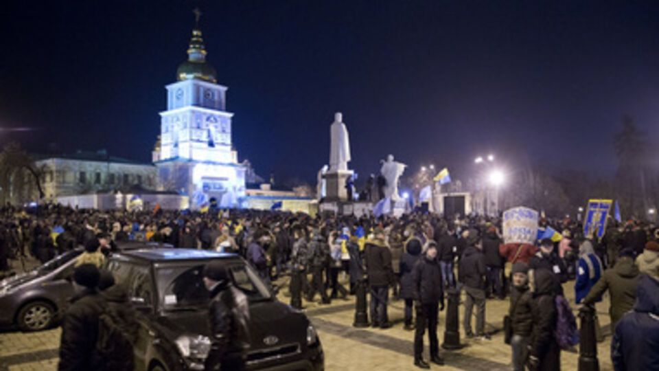 Михайловская площадь приняла эстафету Евромайдана. Фоторепортаж