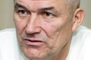 Валерий КУР: Чтобы показать крутость, рэкетиры на глазах жертвы отрезали себе мочку уха. Часть 2