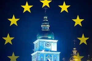 Митинг переместился на Михайловскую площадь