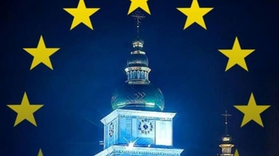 Митинг переместился на Михайловскую площадь