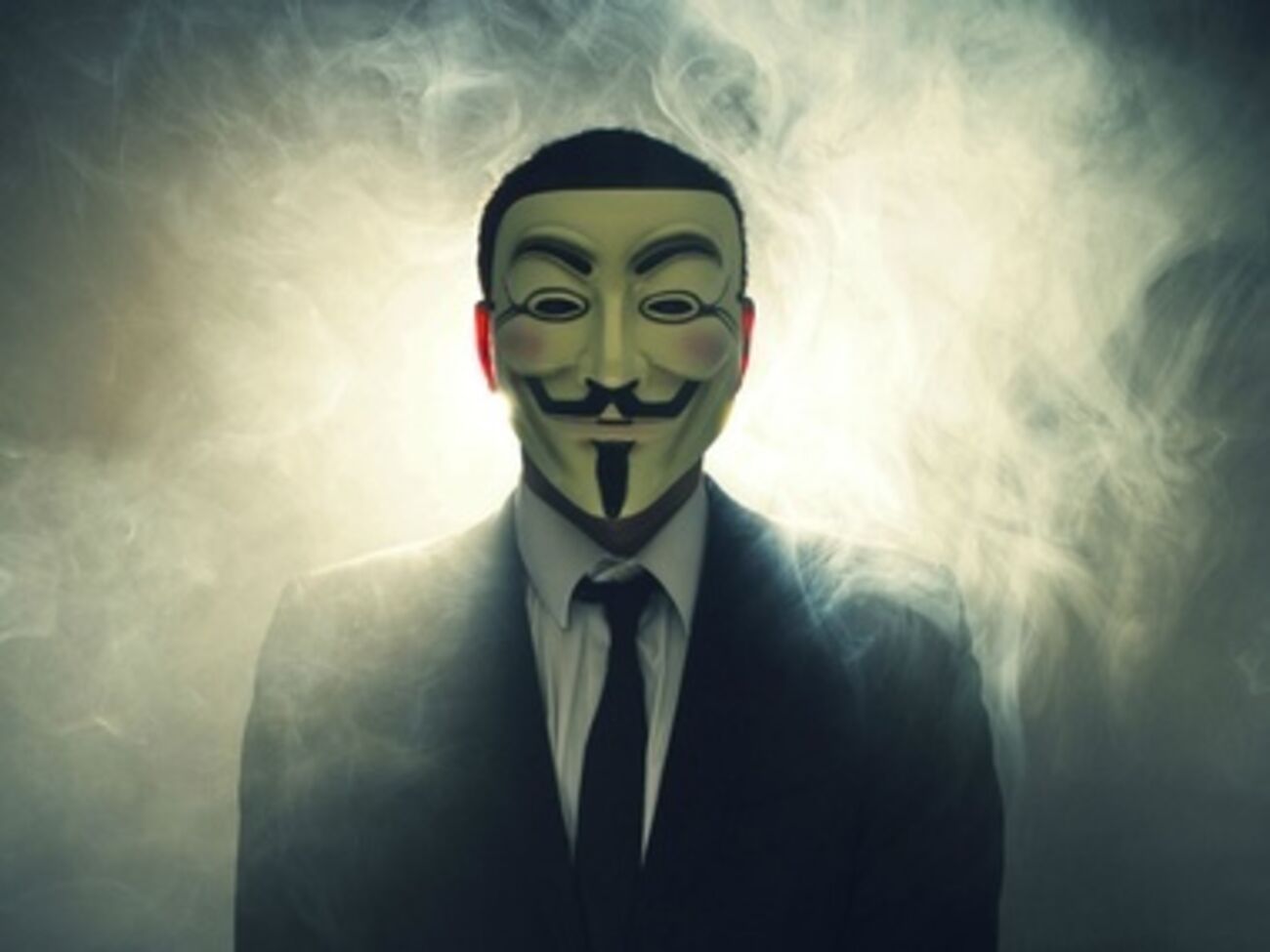 Хакеры обещают продолжить интернет-борьбу с властью